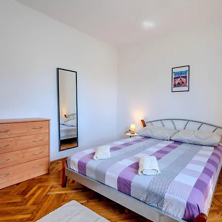 Apartment Amazing In